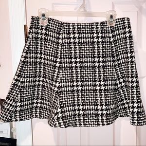 Houndstooth Mini Skirt